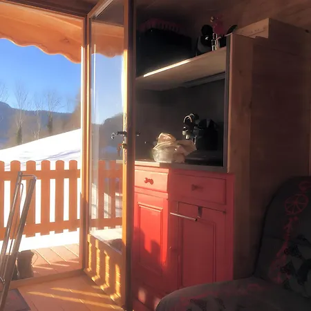 Holiday home La Roulotte D'heidi *